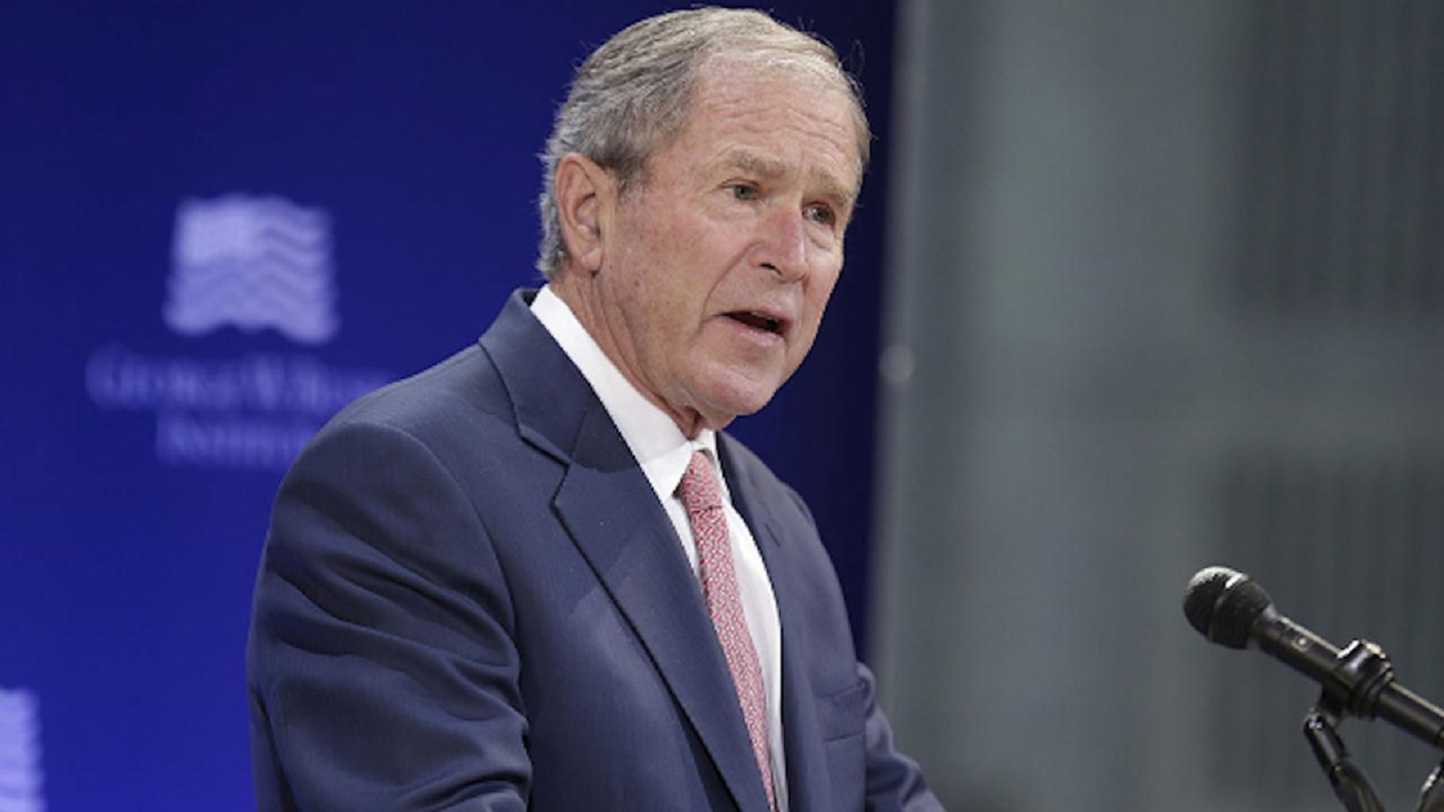جورج بوش وزلّة اللسان الفرويدية