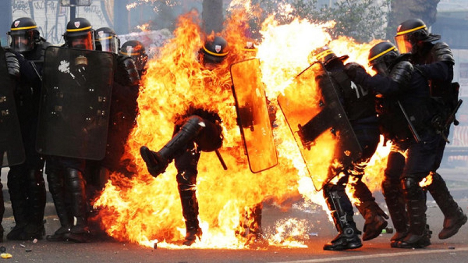 زكريا عبدالكافي لـ"المدن":سعيد بنجاحي وحزين على الشرطي الفرنسي المحترق