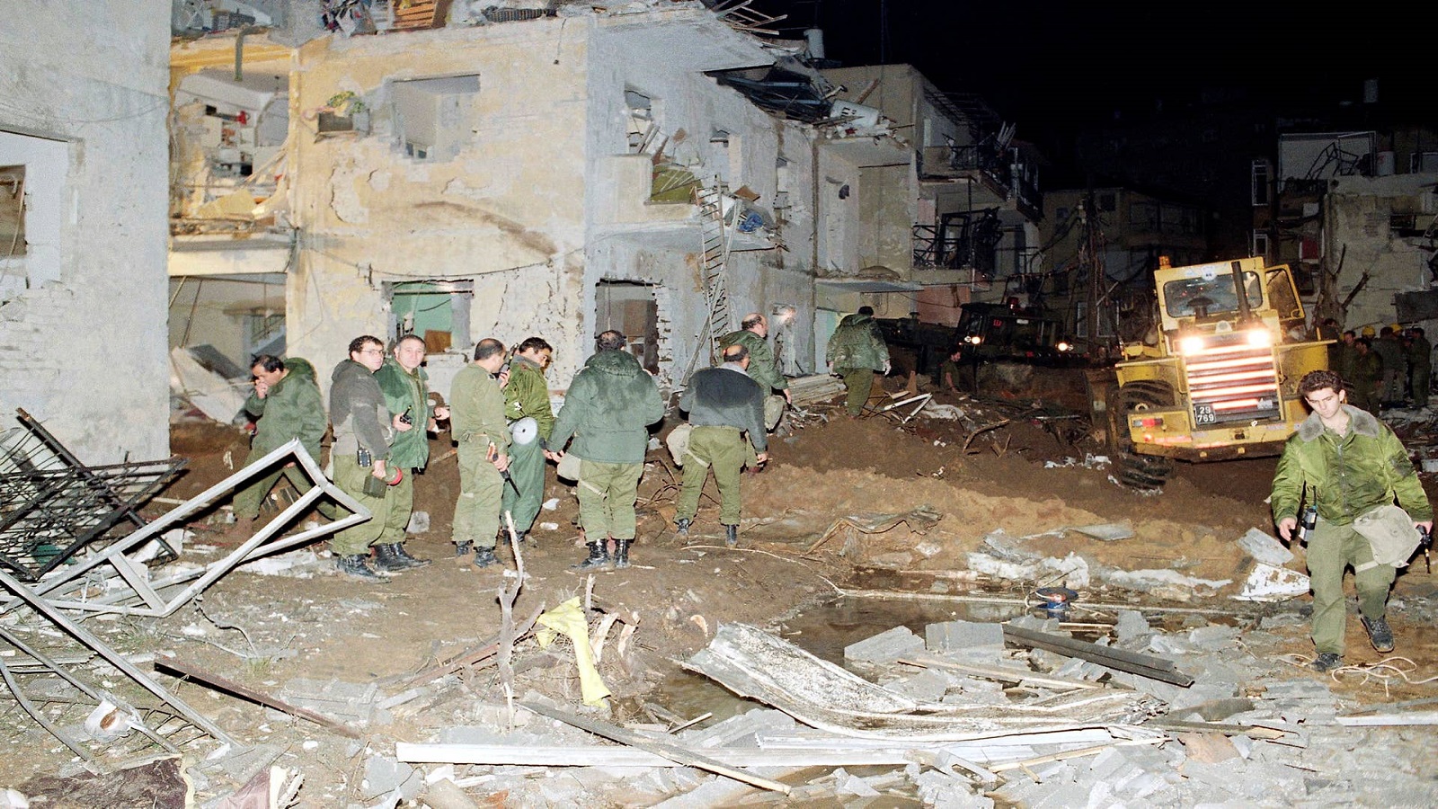 هآرتس:هكذا قصف صدّام تل أبيب وديمونا بالصواريخ..قبل 30 عاماً