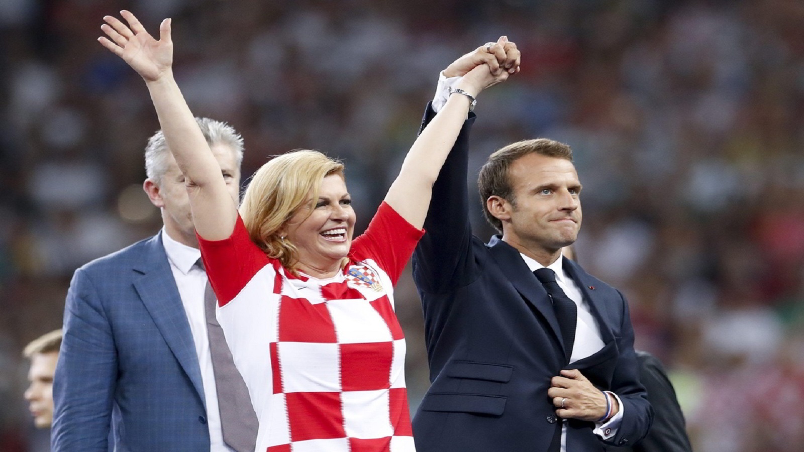 رئيسة كرواتيا كوليندا غرابار كيتاروفيتش أظهرت روحاً رياضية في مشاركة الرئيس الفرنسي فوزه 