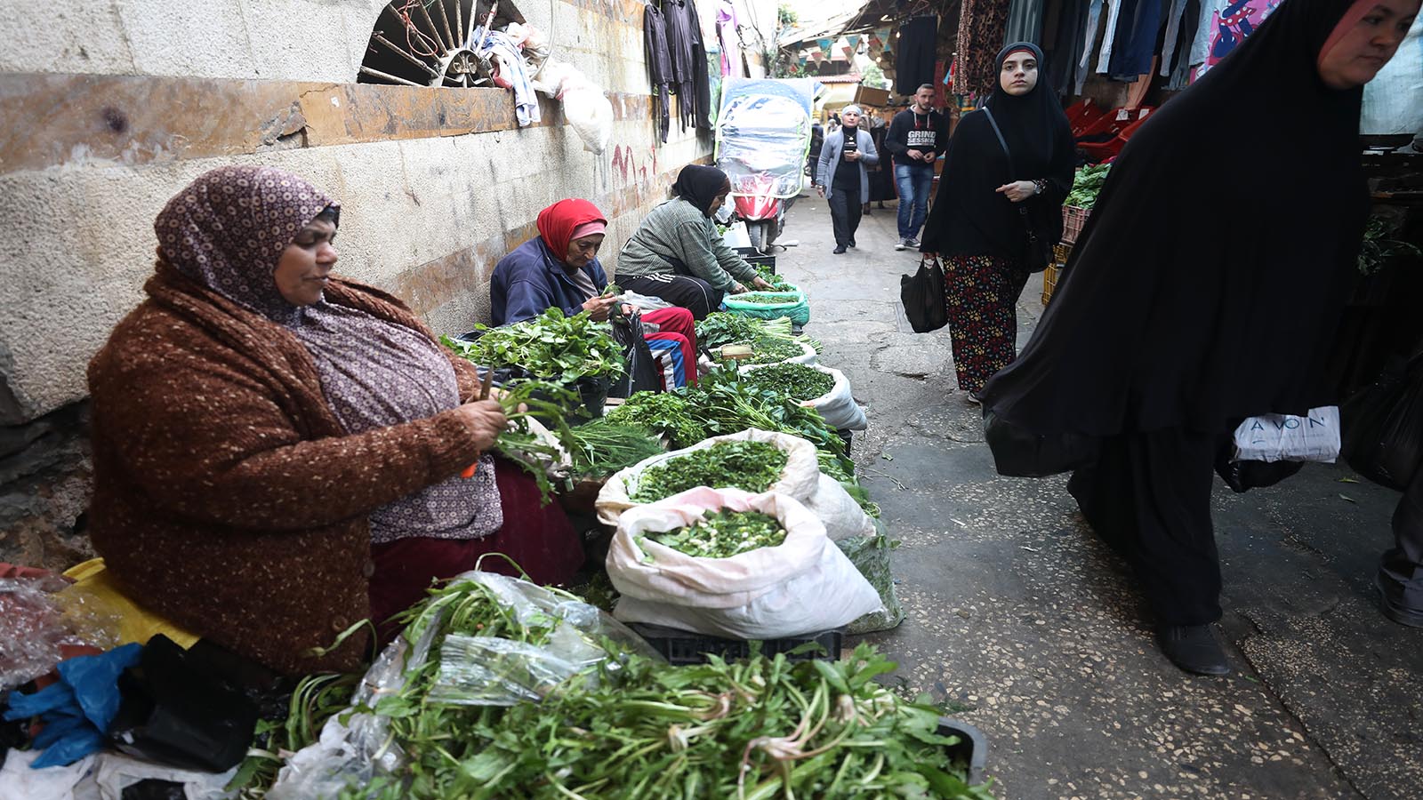 خلايا نائمة في طرابلس: خوات تحت شعار "نحنا منحميك"