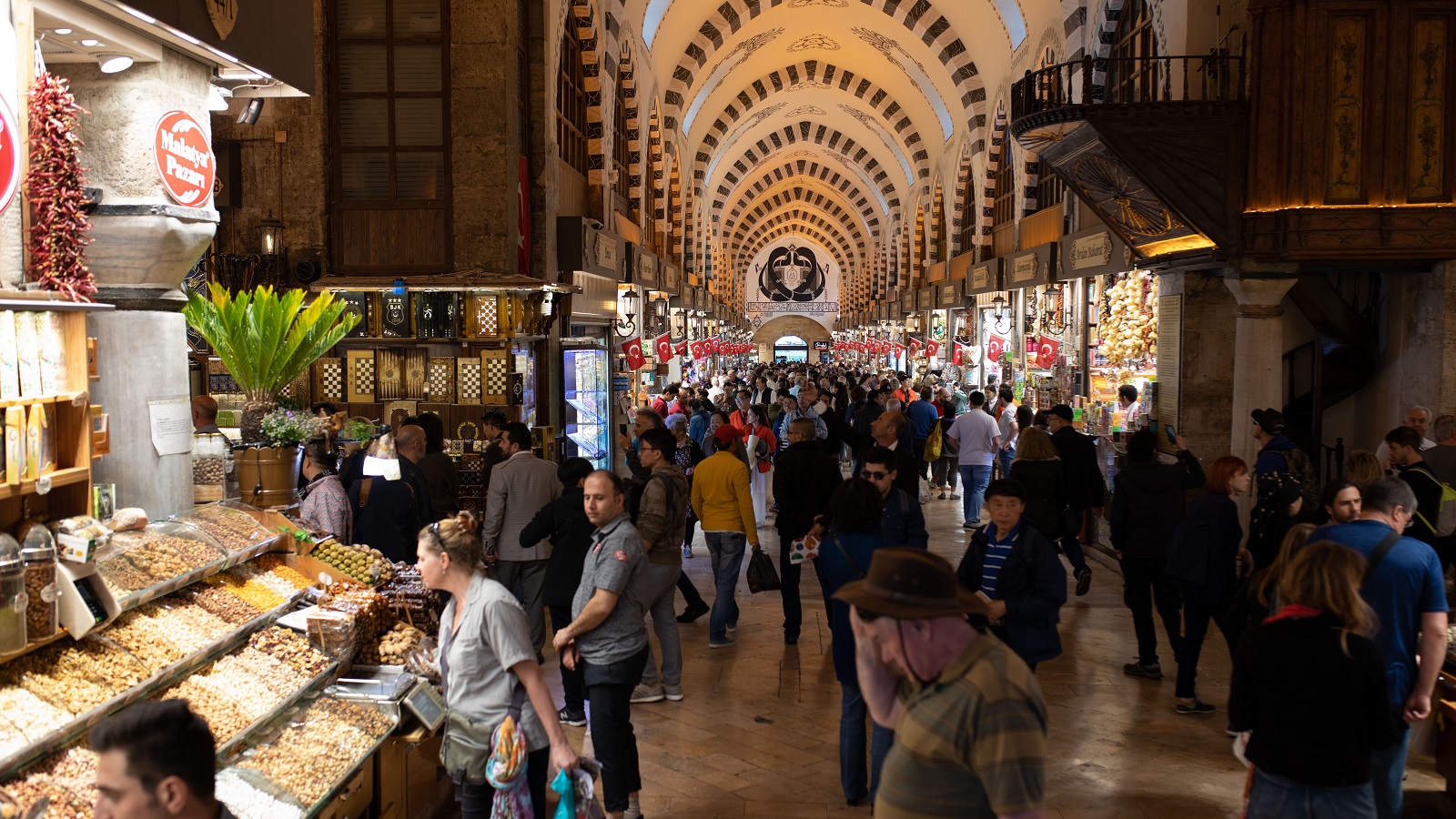 ما يربط لبنان بتركيا اقتصادياً أبعد من التجارة