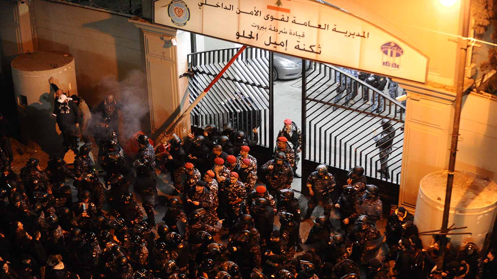 أسبوع الغضب في يومه الرابع: الثورة تحتل طرق لبنان