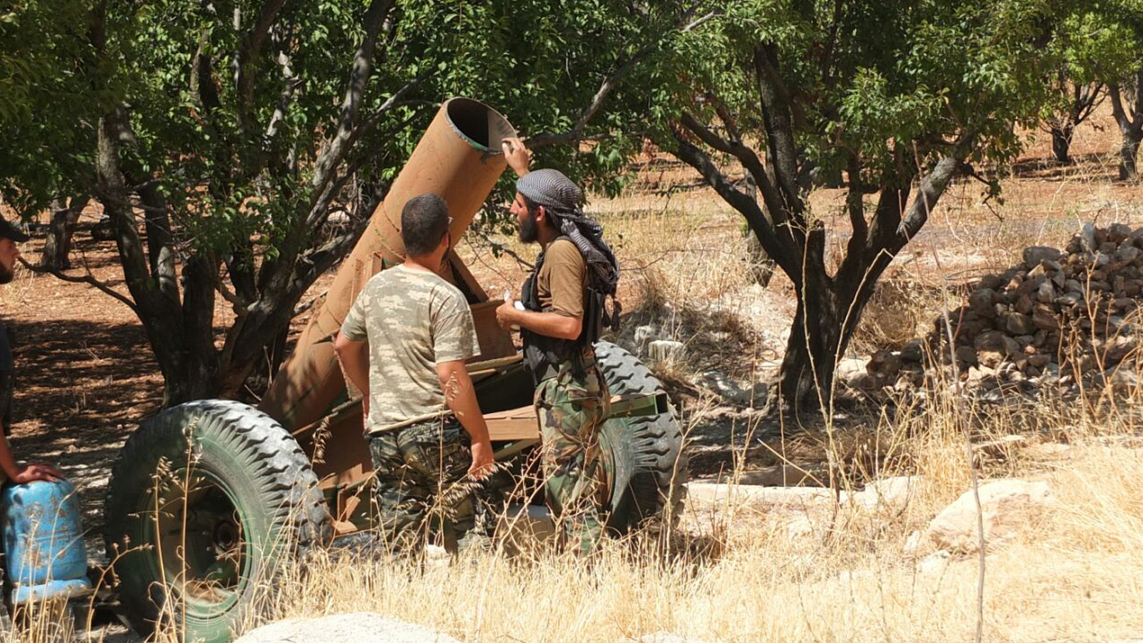 المعارضة السورية المسلحة تُفضل الأسلحة محلية الصنع