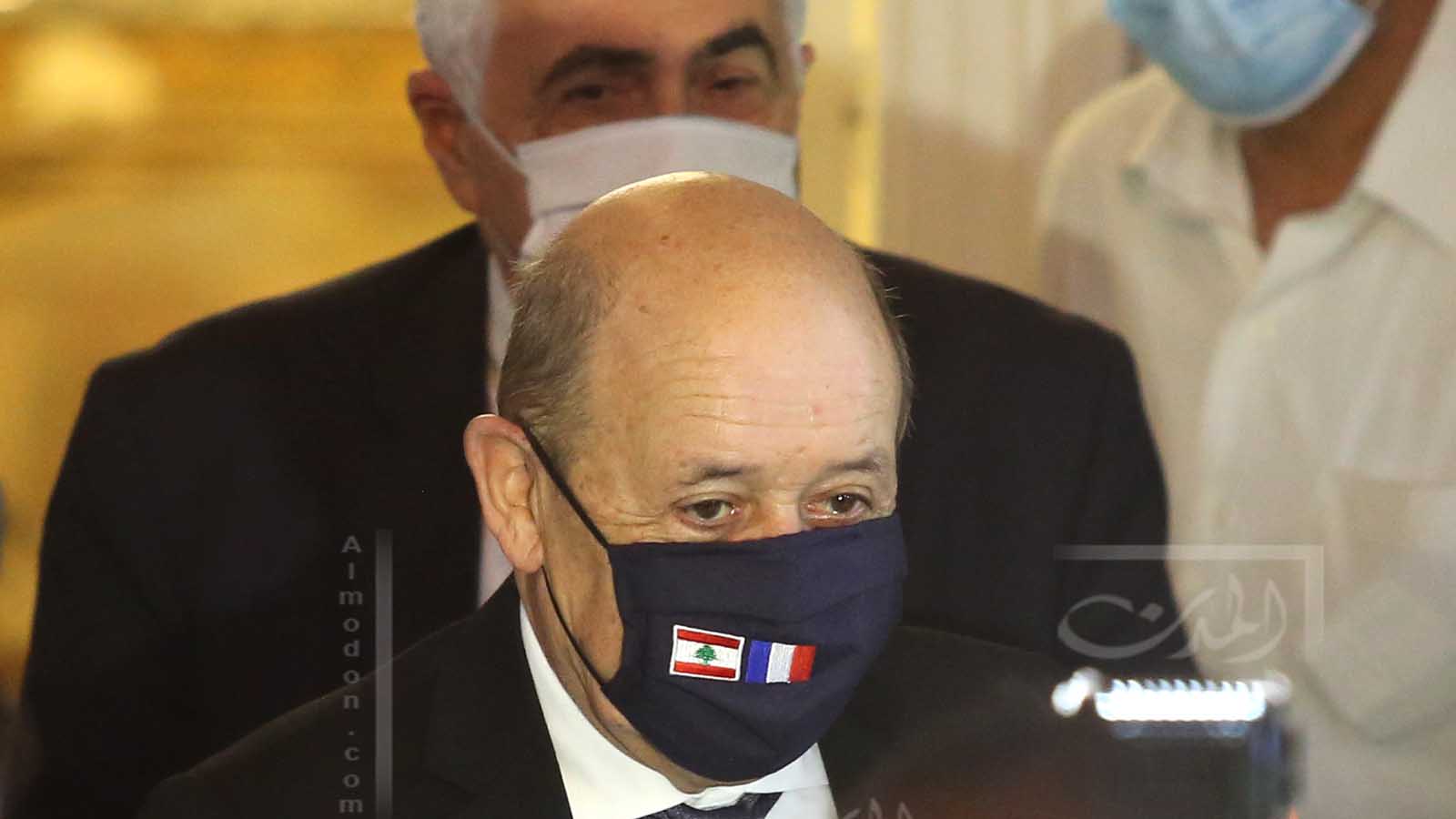 فرنسا تفرض عقوبات على مسؤولين لبنانيين