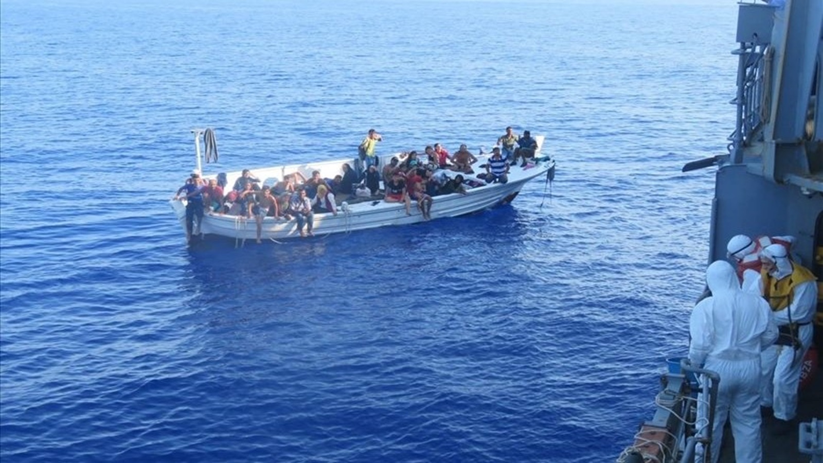 قوارب الموت تنشط: لبنان وقبرص يتقاذفان مسؤولية اللاجئين السوريين