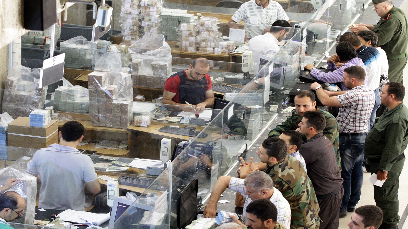 سوريا:تسرّب موظفي القطاع العام..يضع النظام في أزمة