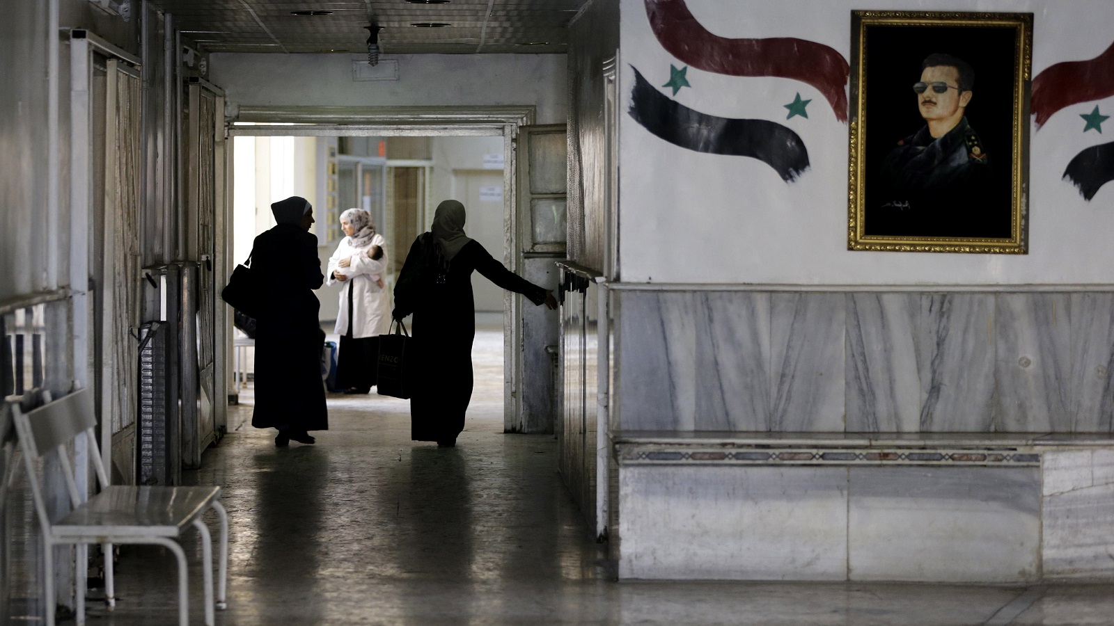 حين قال مدير مشفى الأسد لمريضة كورونا:"خلوها تموت"