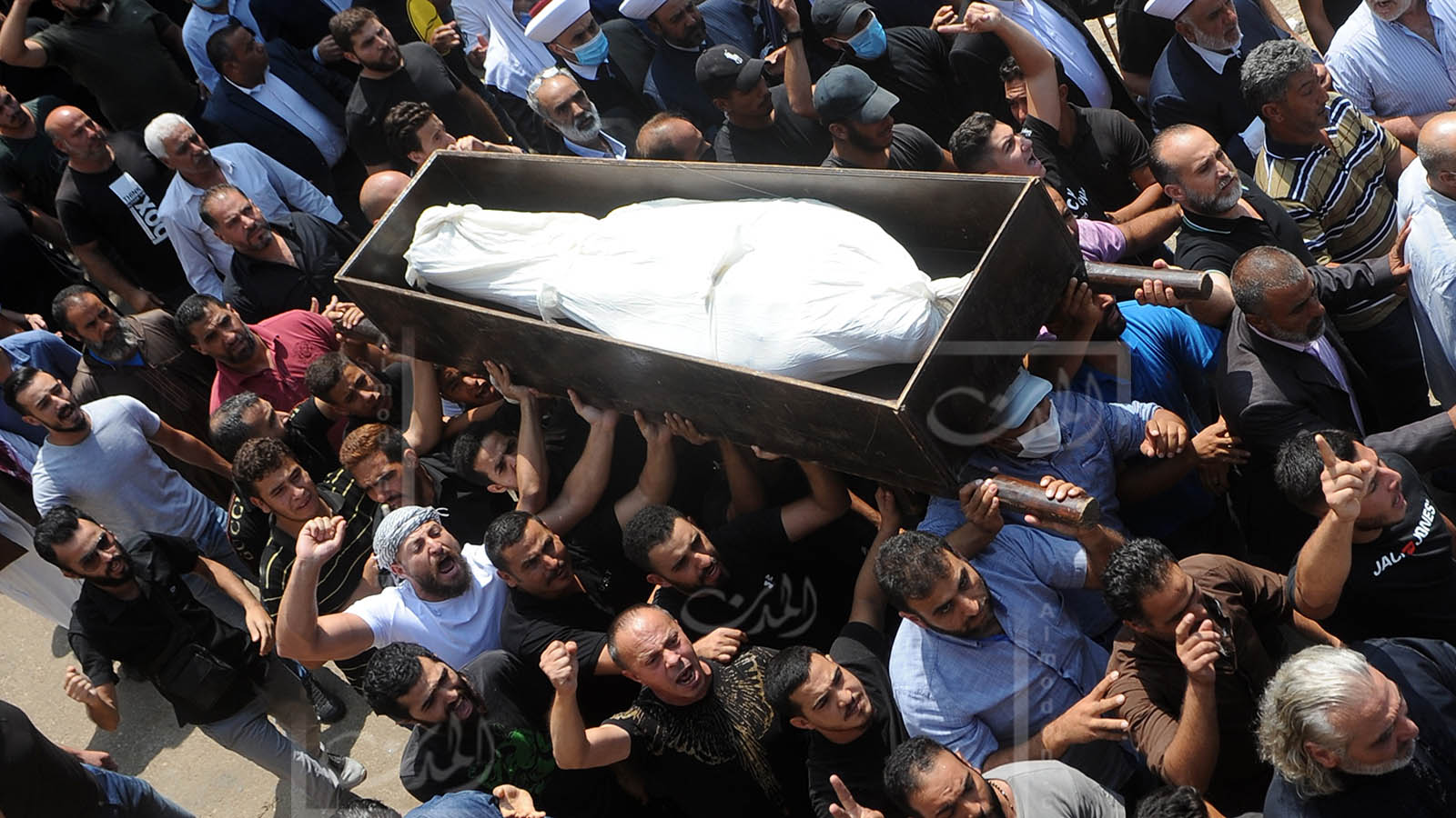 "عرب خلدة" يشيّعون قتيلهم في العمران البرِّي للهويات المحتقنة