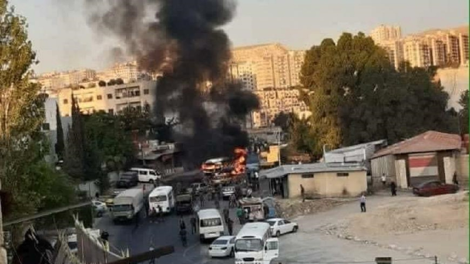 قتلى وجرحى في انفجار حافلة عسكرية في دمشق