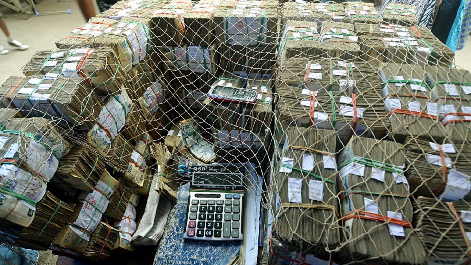 فضيحة "أفريلاند":إسرائيليون وممولو حزب الله في مصرف واحد