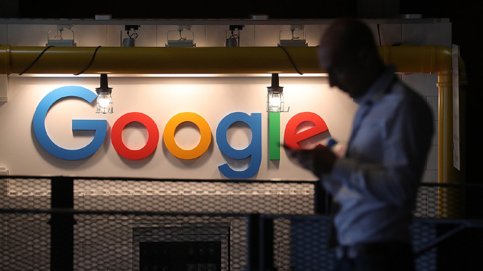 الحكومة الأميركية تقاضي "غوغل".. تشوّه نتائج البحث لصالح منتجاتها؟