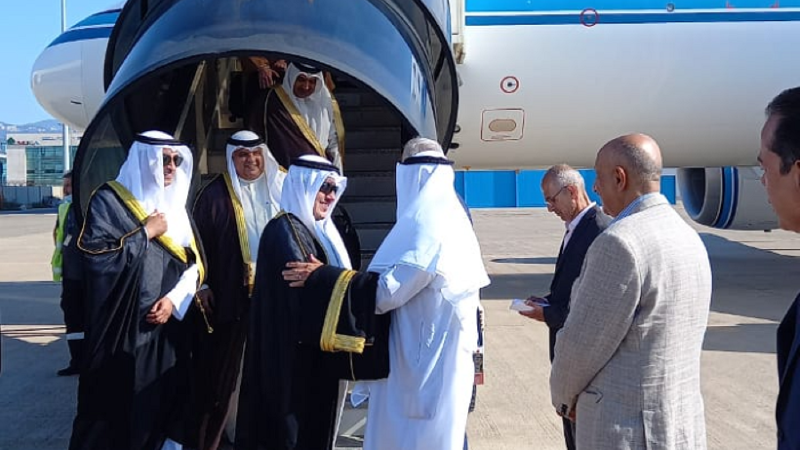 وزير الخارجية الكويتي: مع لبنان في السراء والضراء