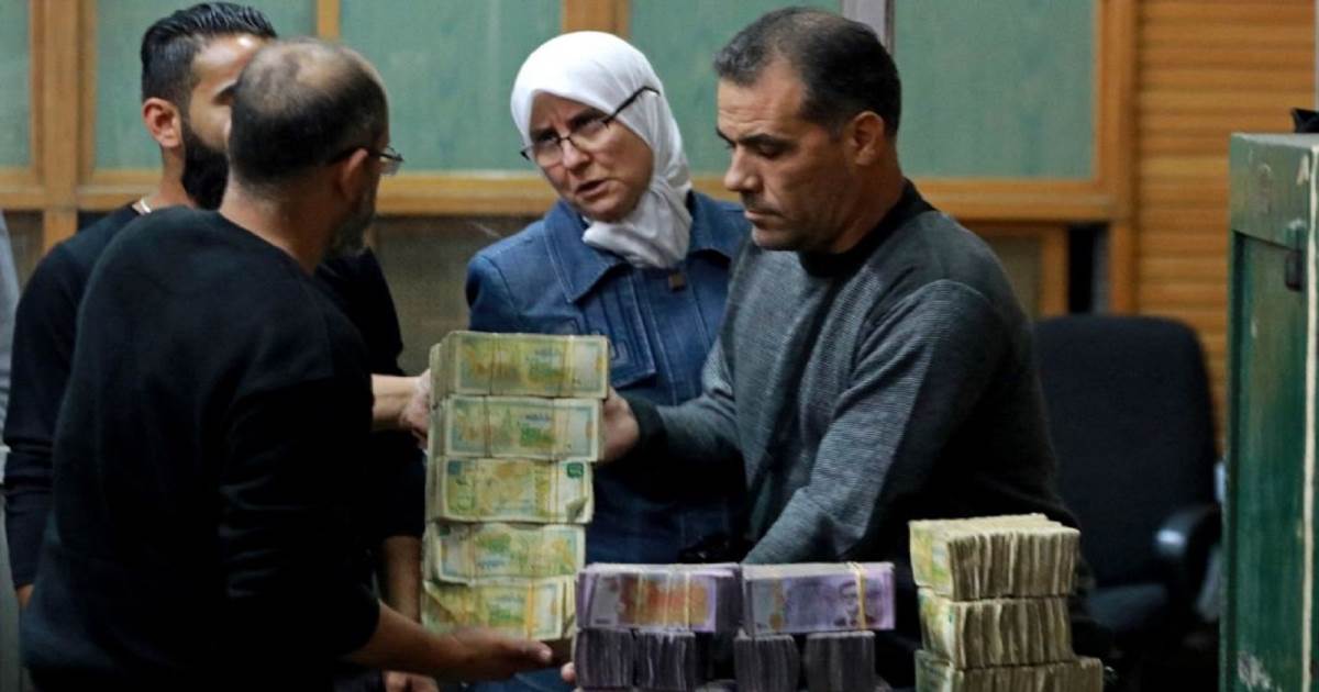 Damascus: The chaos in the exchange rate of remittances is shifting it towards the “SDF” areas