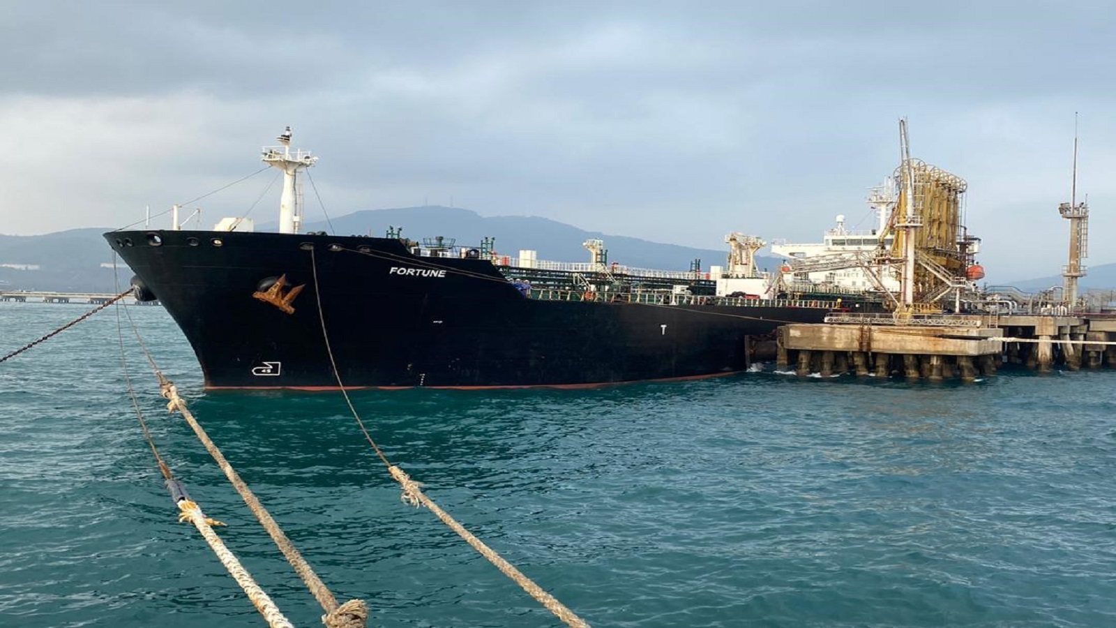 واشنطن تستولي على سفن النفط الإيرانية المتجهة لفنزويلا