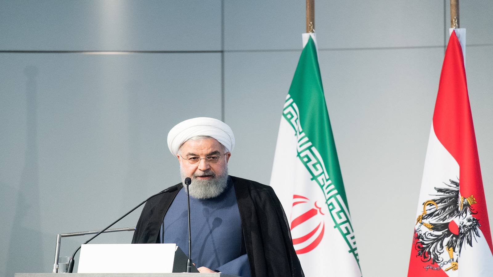 روحاني يحذر ترامب: لا تعبث بذيل الأسد