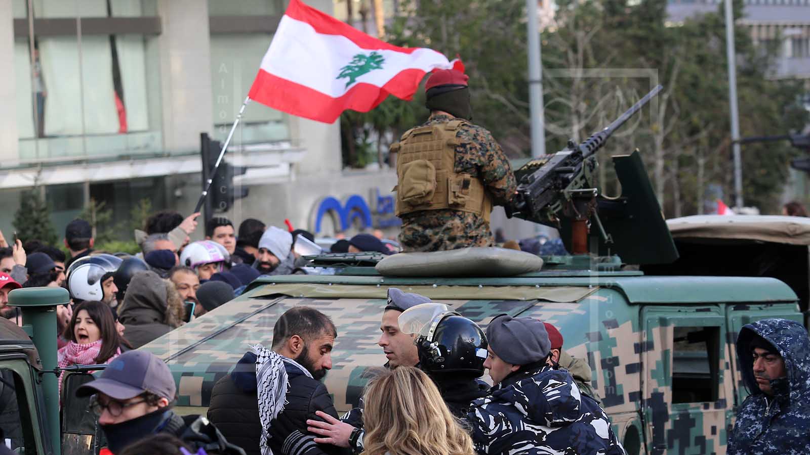 ألوان لبنان الديموقراطي ولون الطغمة الحاكمة