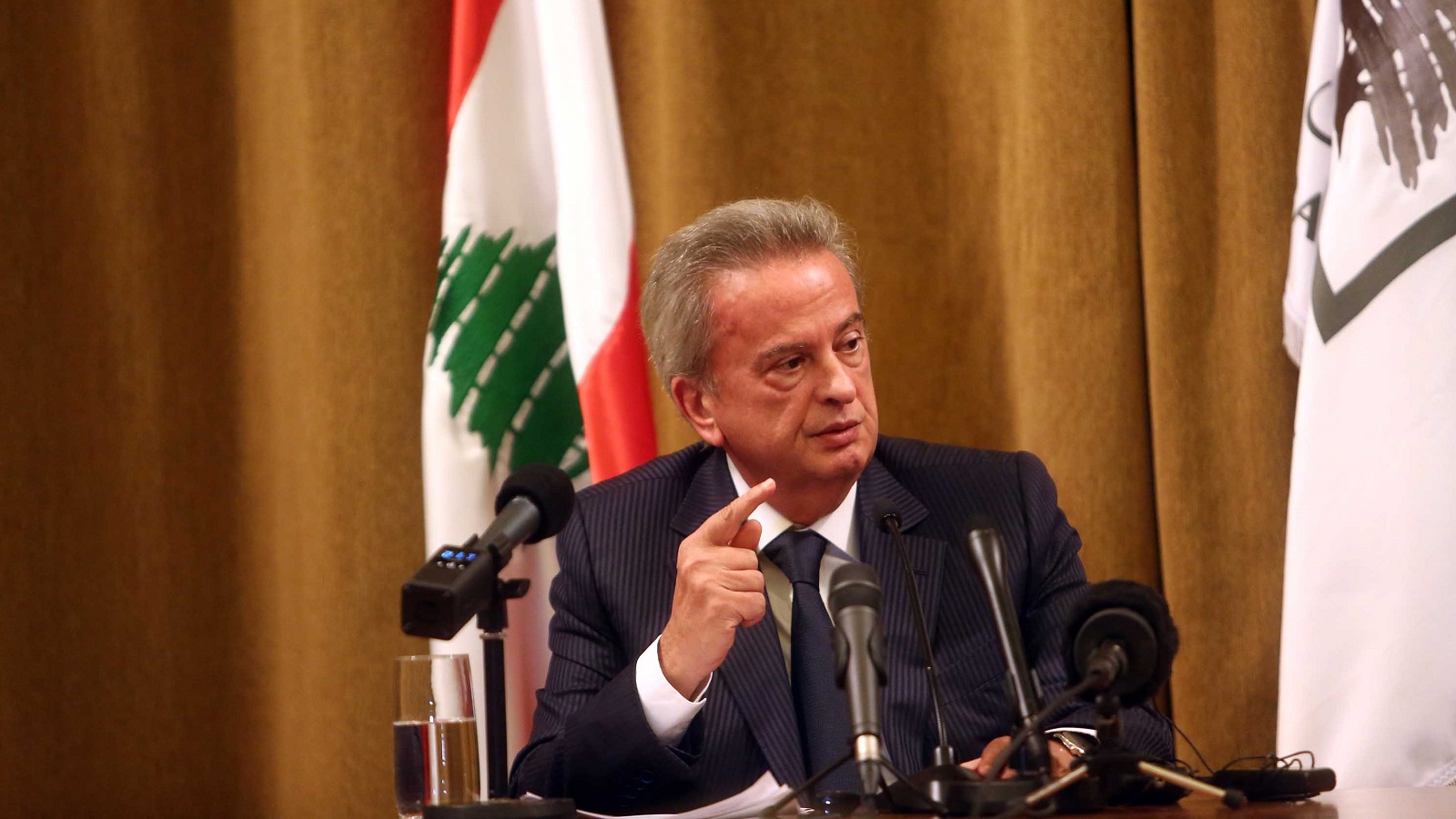 زلاّت لسان حاكم مصرف لبنان تؤكّد رفع الدعم