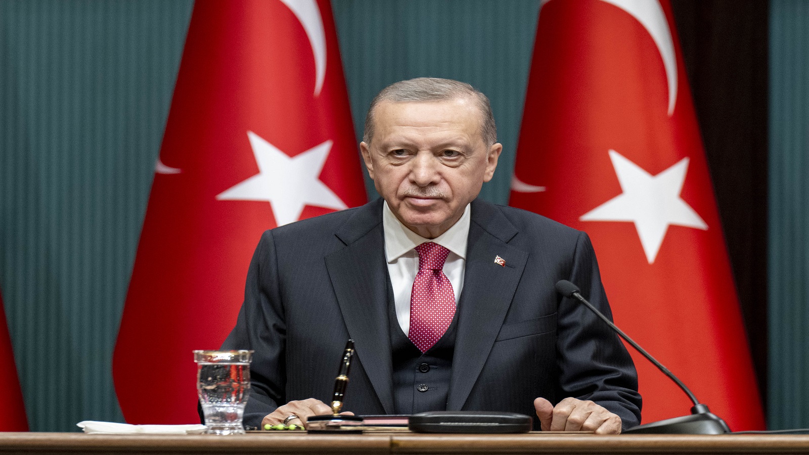 أردوغان يواجه بعد فوزه تحديات اقتصادية تنذر بخطر وشيك