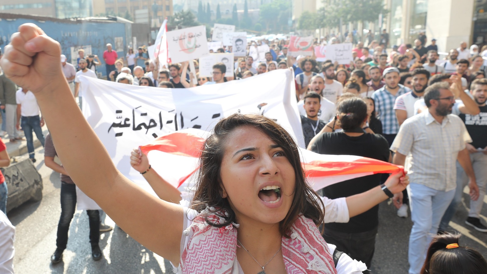 طلاب الجامعة اللبنانية يصرخون: ألغوا #إمتحانات_الموت
