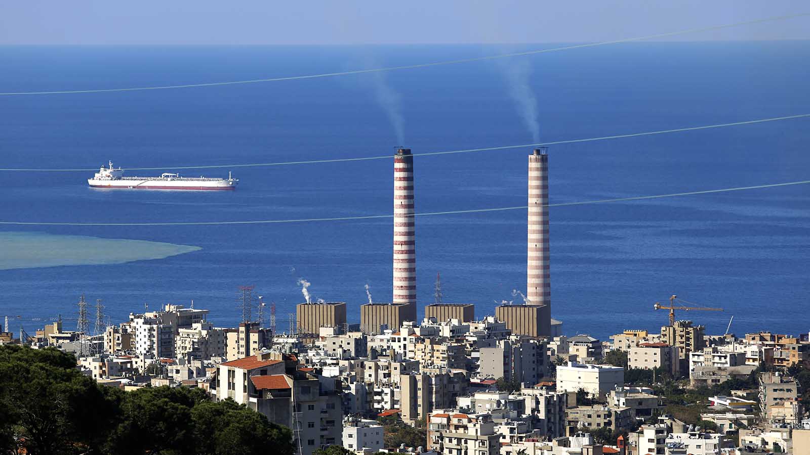 معامل توليد الكهرباء في لبنان خارج الخدمة