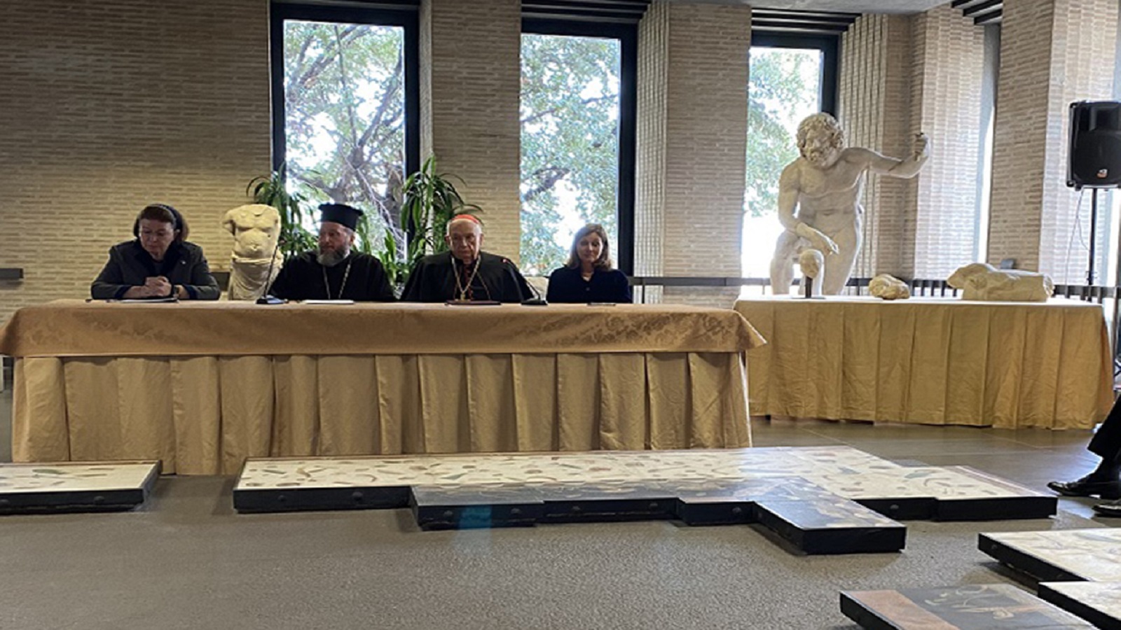 الإعلان عن "الهبة المسكونية" في مؤتمر صحافي في متحف الفاتيكان، 