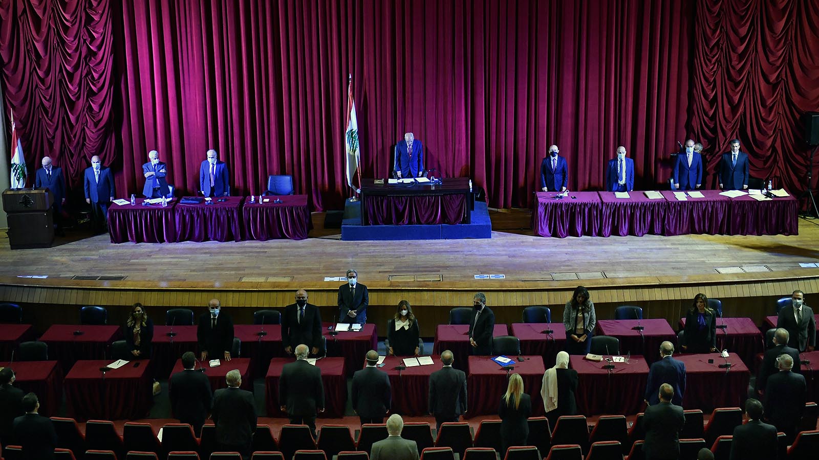 توصية مجلس النواب: تتفيه التشريع والسياسة وحياة اللبنانيين