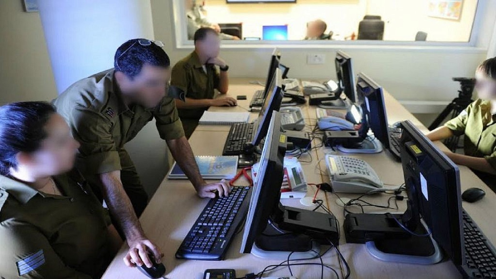من فلسطين إلى العراق.. هكذا طورت إسرائيل ذبابها الإلكتروني