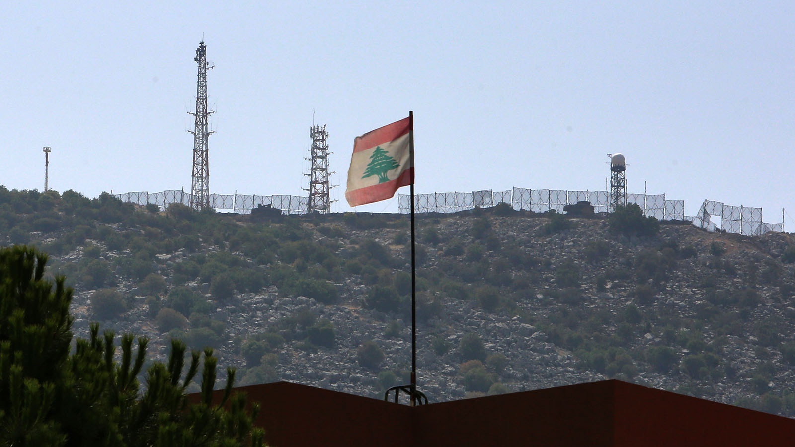 "المركز العربي": لماذا قبِل لبنان التفاوض على حدوده البحرية؟