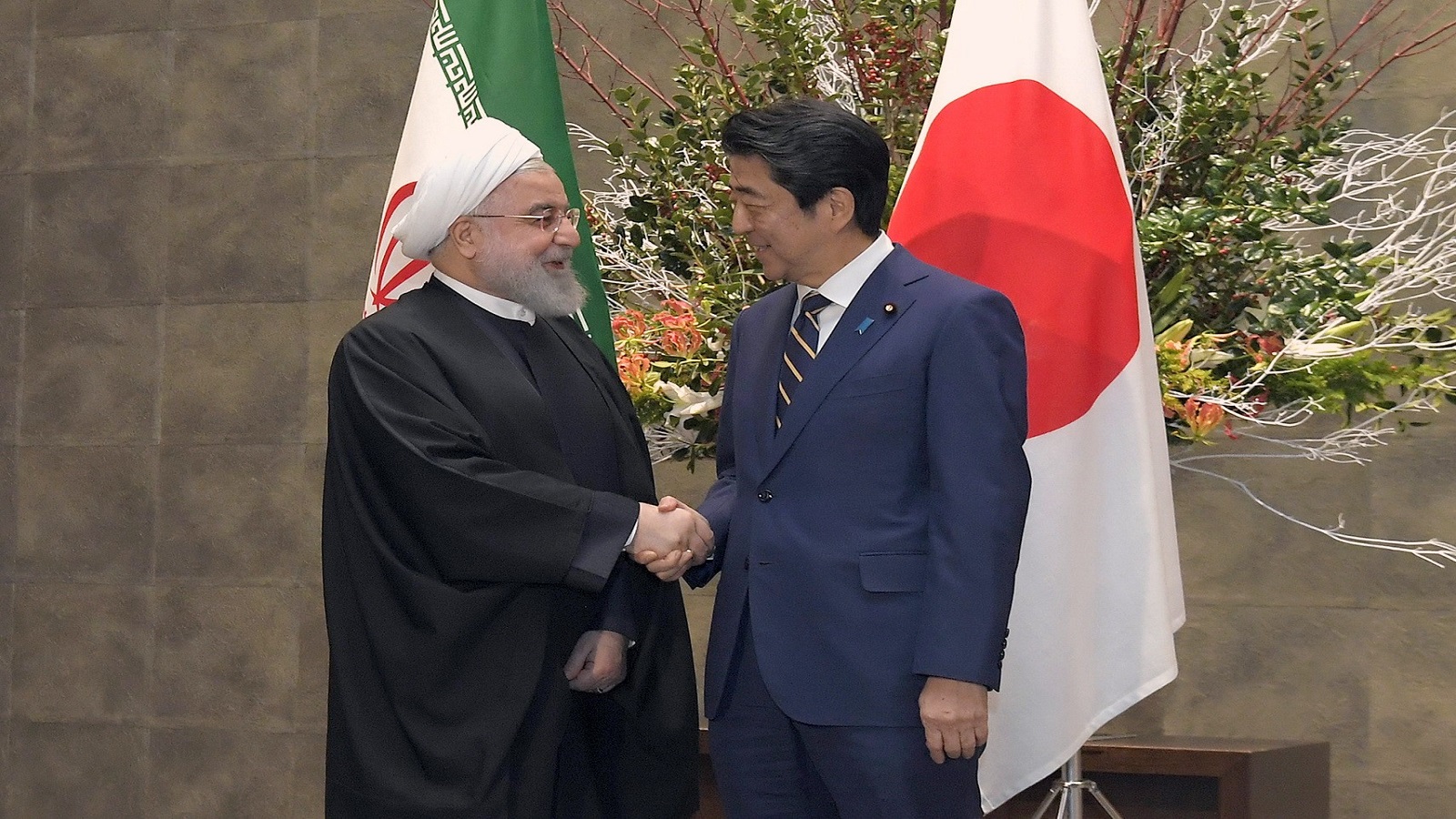 طهران والبوابة اليابانية