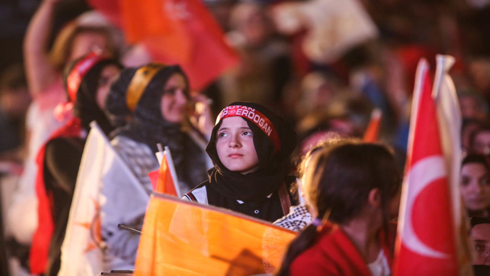 الإسلاميون العرب والانتخابات التركية: احتفاء بالنتائج.. لا بالديموقراطية