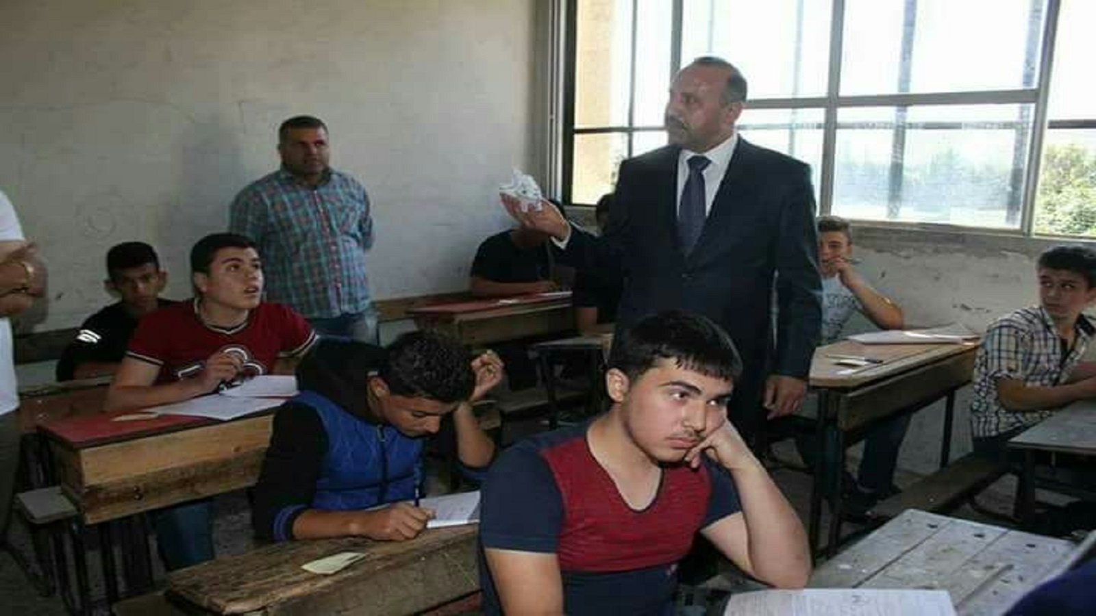 بأوامر من مُحافظ حماة: الطلاب الغشاشون.. يُعتقلون!