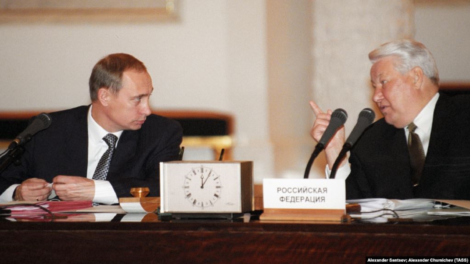 عشرون عاماً على حكم بوتين