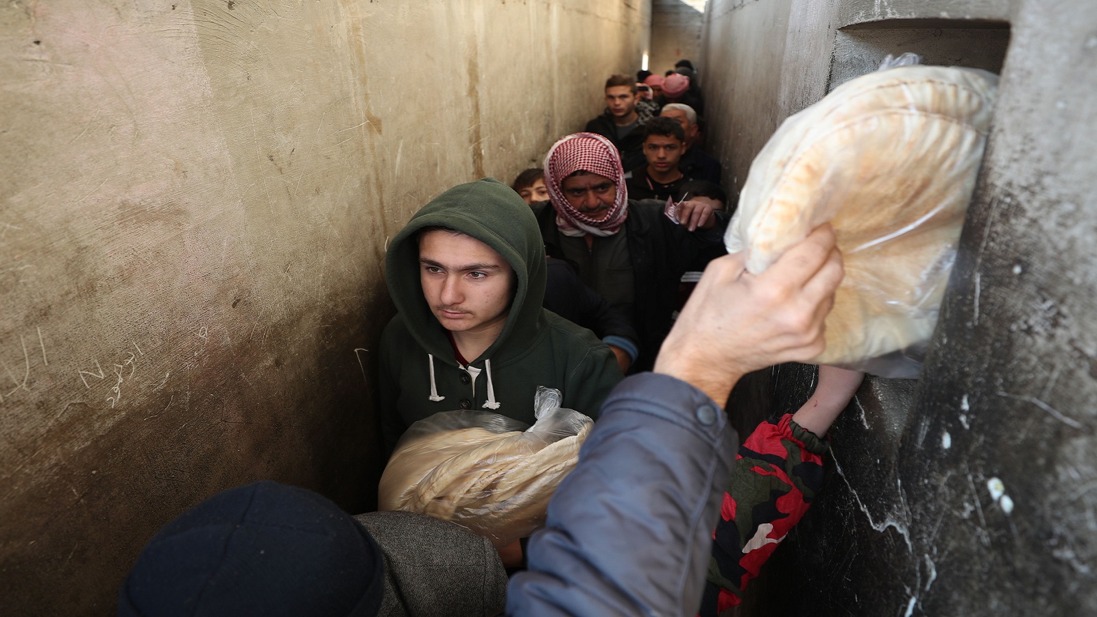 توطين الخبز: مظاهرات في اللاذقية وتضارب في التصريحات