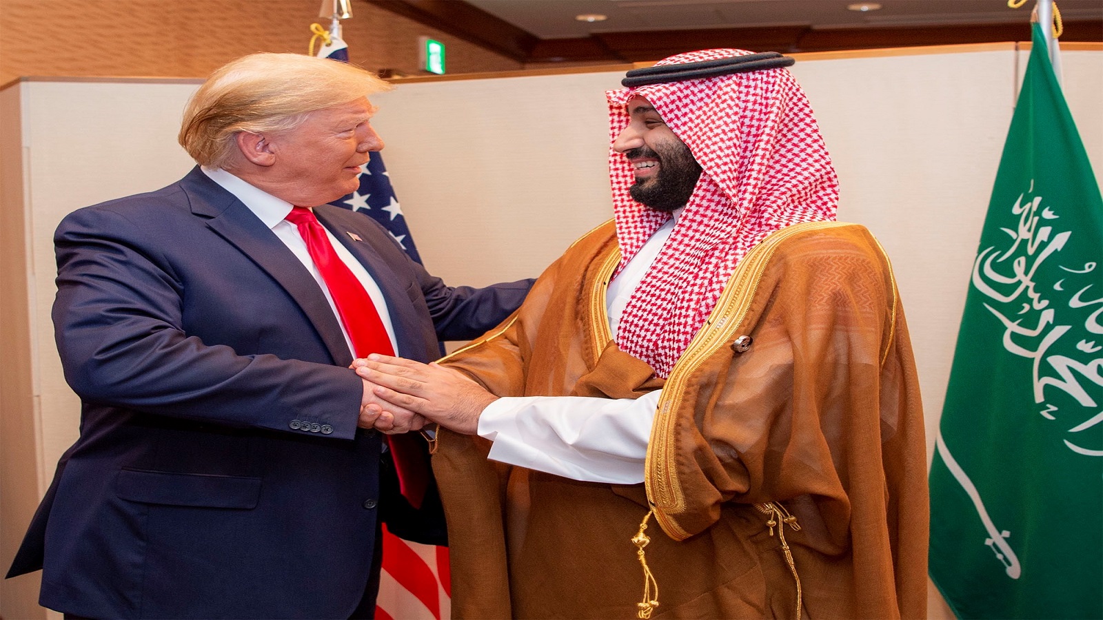إدارة ترامب تبيع السعودية سراً "قنابل موجهة"