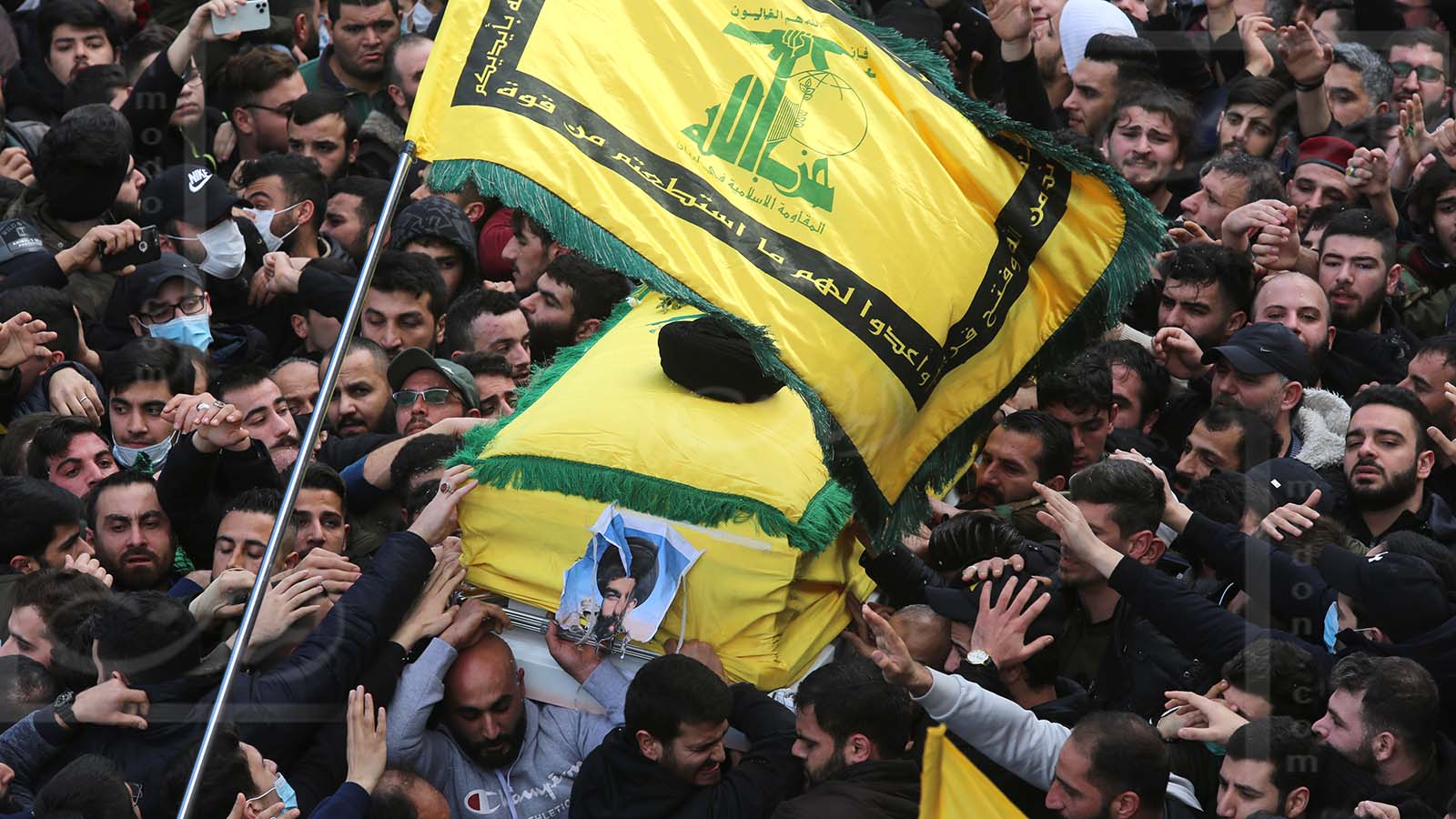 لا حرب مع حزب الله: الفساد وشحّ الدولار كافيان