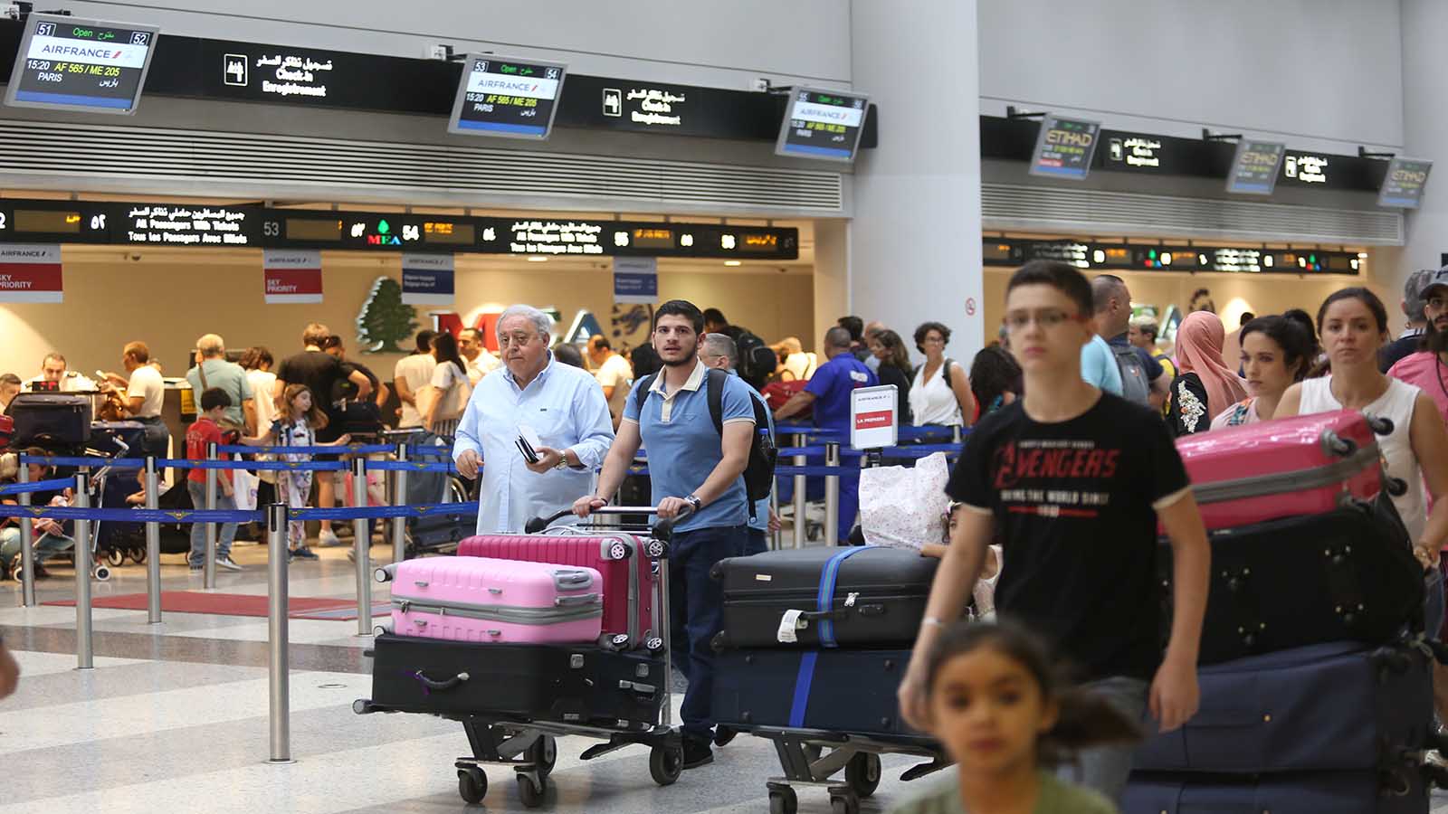 مطار بيروت لا يملك ثمن إصدار تصاريح الدخول والعمل