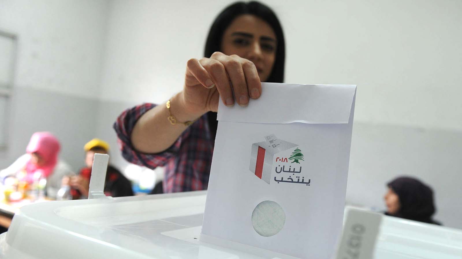 طعون انتخابية: عيد تتهم المشنوق بمصادرة أموال هيئة الإشراف
