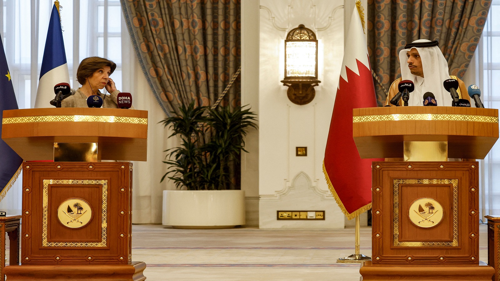 قطر:مشكلتنا ليست مع سوريا..بل مع نظام يقصف شعبه