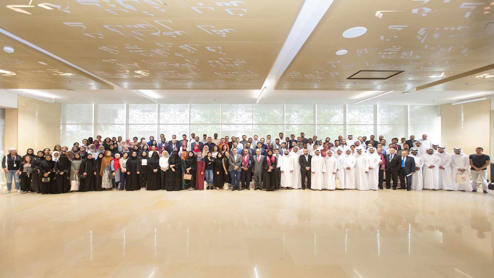 معهد الدوحة للدراسات يحتفي بـ187 طالباً جديداً