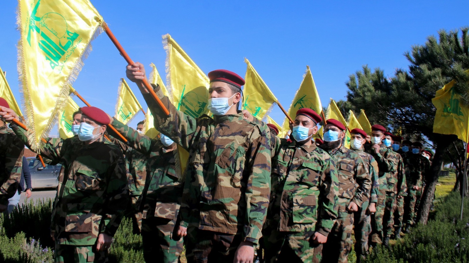 سياسي أوروبي يؤيد خطوة "حزب الله"..ويشعل الجدل